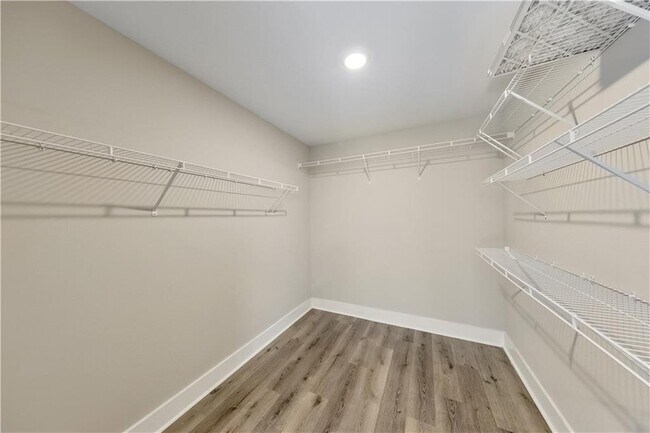 Building Photo - 336 Nobleman Way