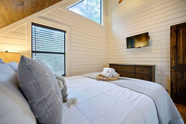 Building Photo - 295 Apple Rdg Ln