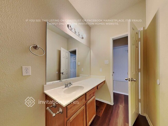 Building Photo - 2517 Buffalo Run