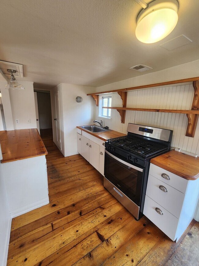 Building Photo - n17290