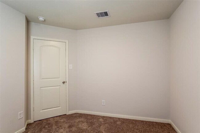 Building Photo - 10494 Red Cardinal Dr