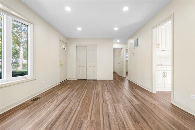 Building Photo - 3604 Owl Dr