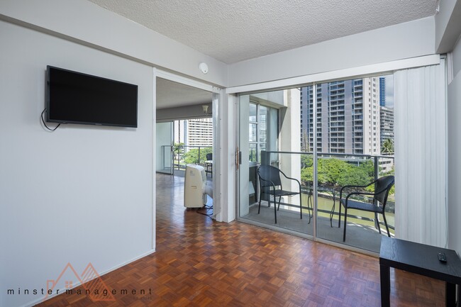 Building Photo - 1645 Ala Wai Blvd