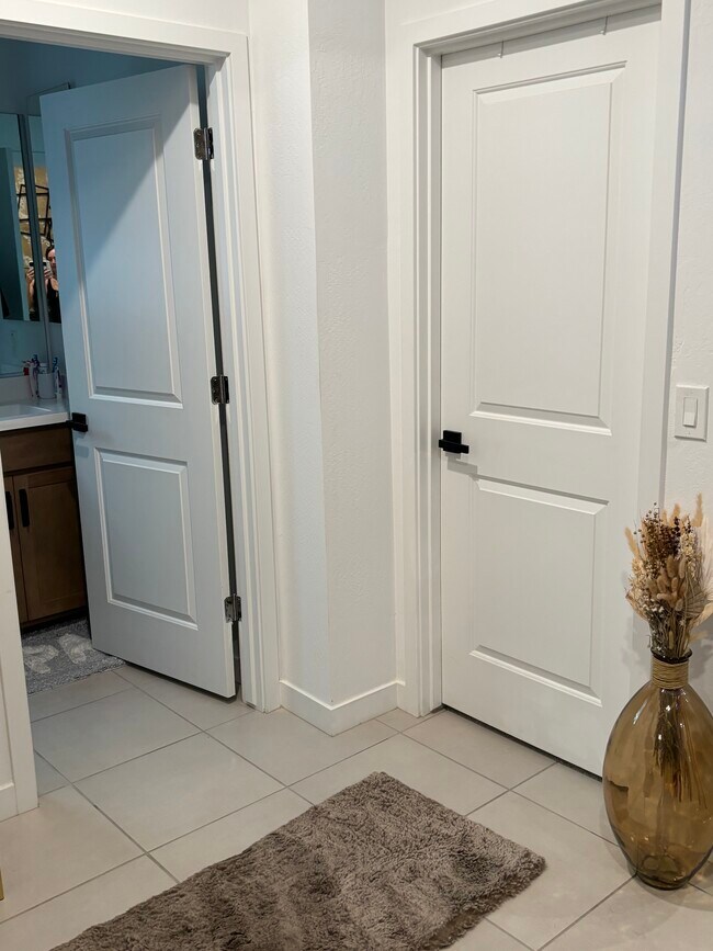 Building Photo - 23406 W Winslow Ave