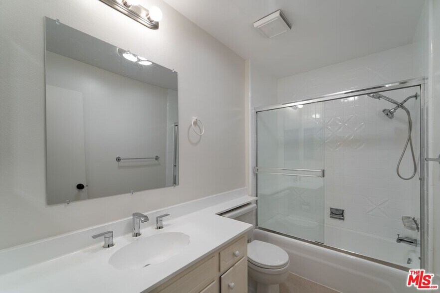 Building Photo - 3107 Hodler Dr