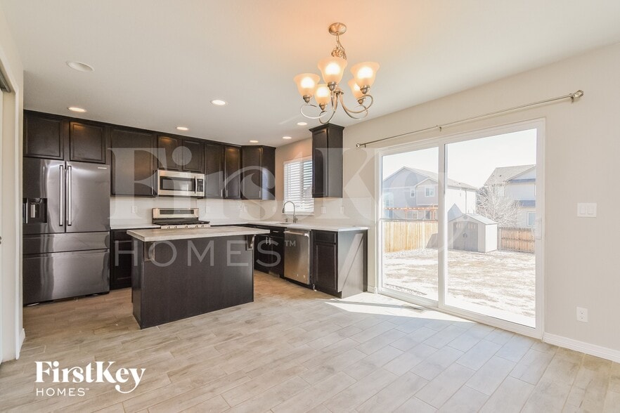 Building Photo - 10255 Hidden Pk Wy