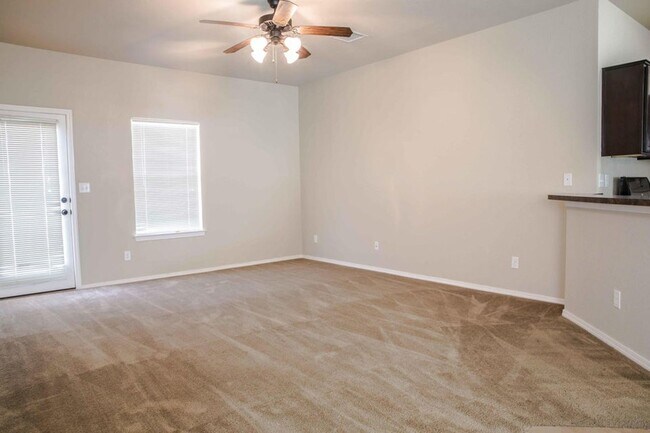 Building Photo - 2969 Pino Triste Dr