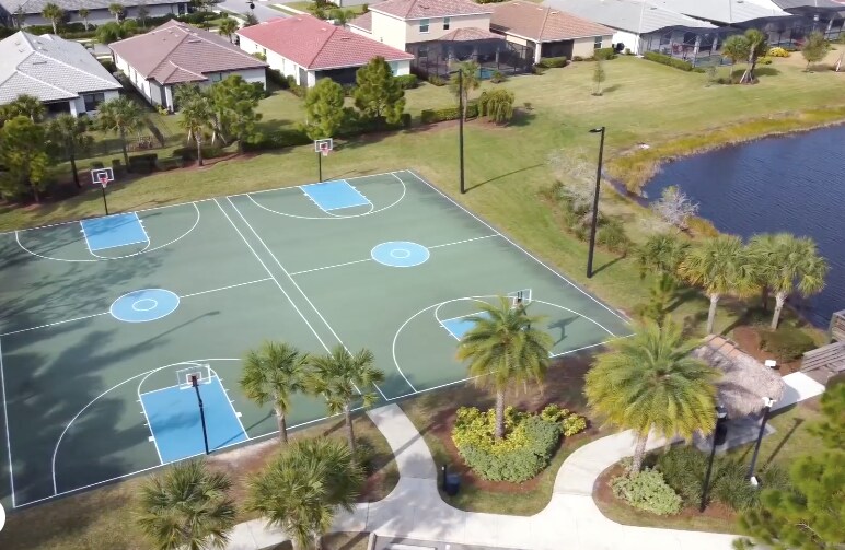 Building Photo - 2768 Blossom Way