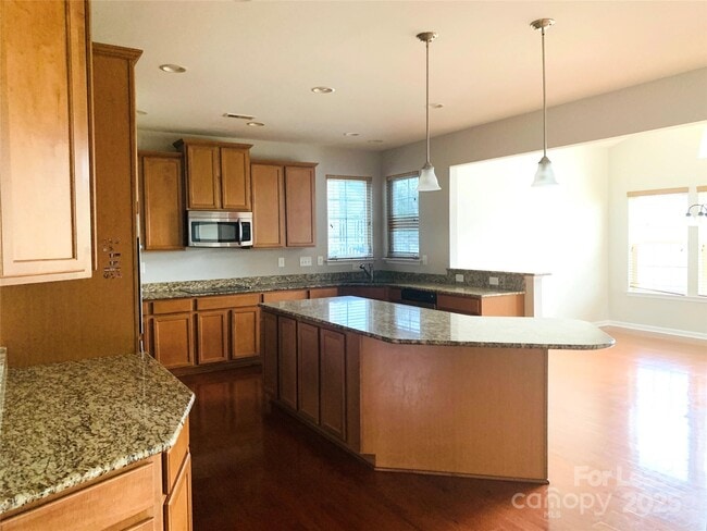 Building Photo - 1472 Chandler Ave NW