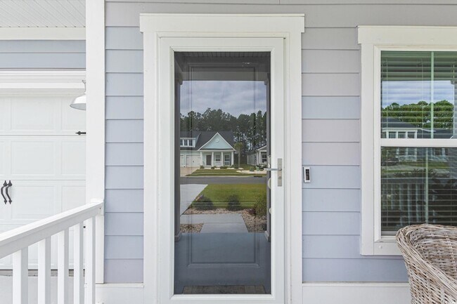 Building Photo - 5822 Whitebark Dr