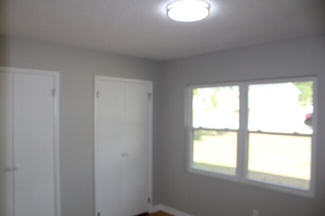 Building Photo - 3 Bedroom 2 Bath W/ Bonus Room In Augusta!