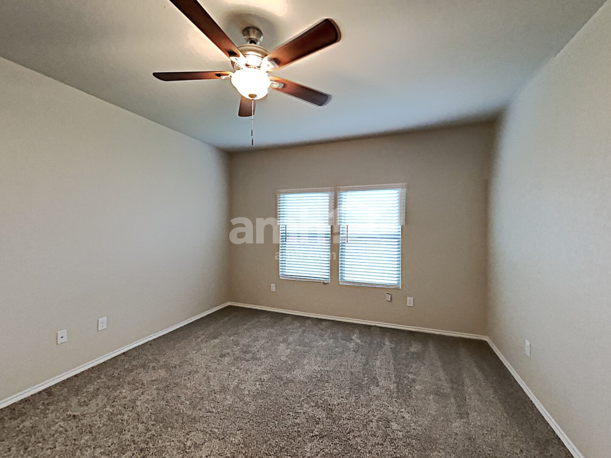 Building Photo - 719 Red Barn Bnd