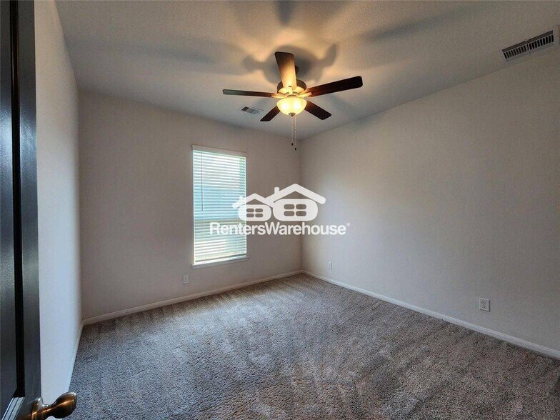 Building Photo - 411 Alaska Cedar Dr