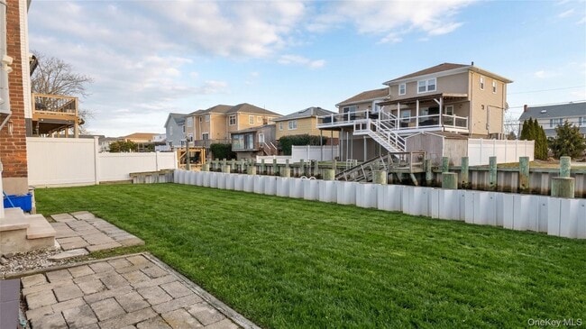 Building Photo - 468 Nassau Ave