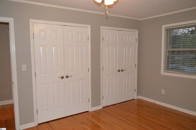 Building Photo - 101 Lakeforest Dr