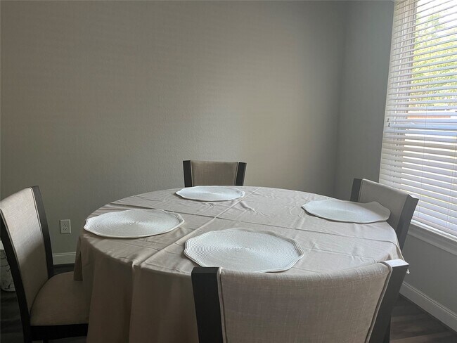 Building Photo - 13411 Lake Willoughby Ln