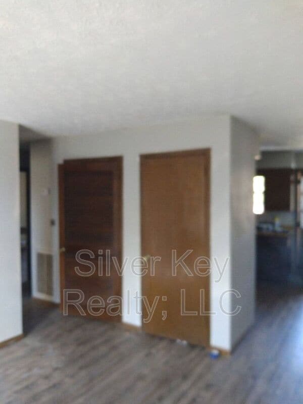 Building Photo - 408-410 Oklahoma St