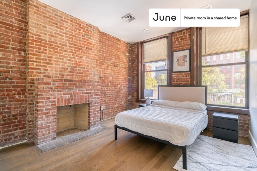 Primary Photo - Room in Shared 4 bed/2 bath home