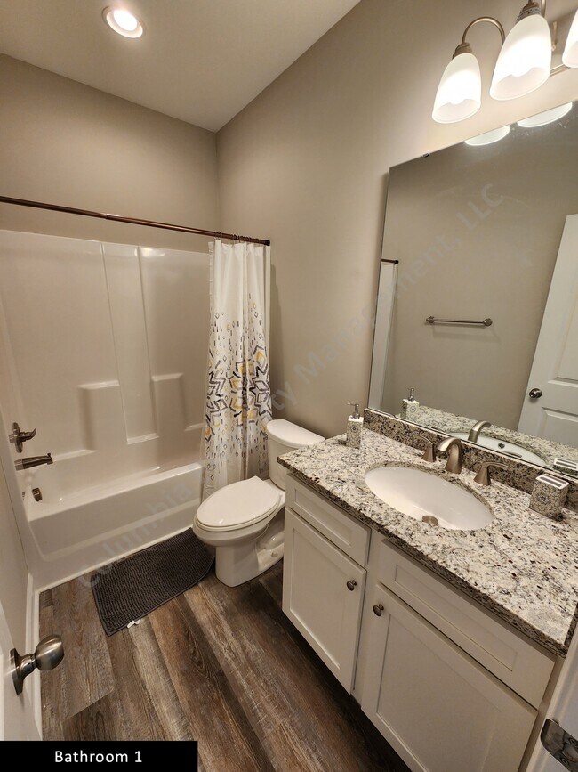 Building Photo - 2185 Ridgeway Rd