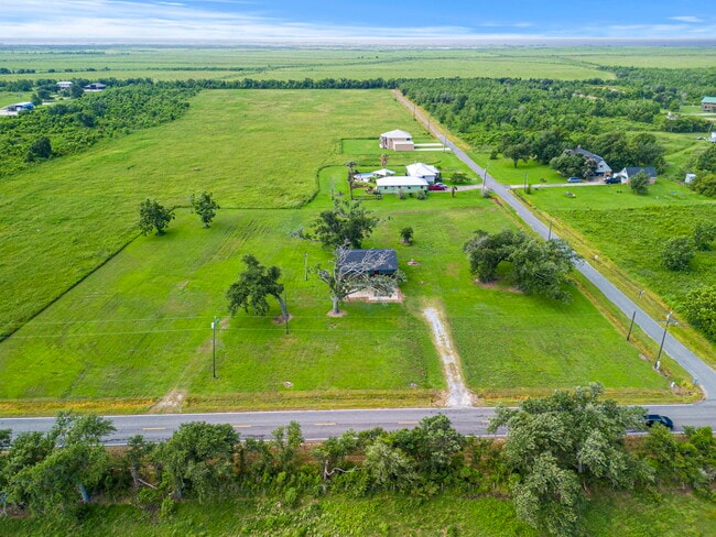 Building Photo - 241 Hebert Camp Rd