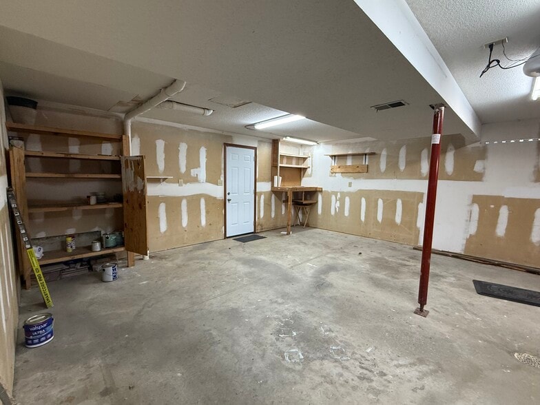 Building Photo - 2317 Independence Ct