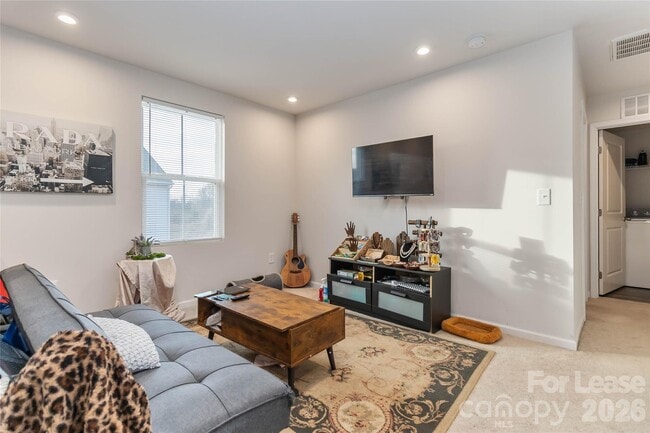 Building Photo - 5048 Downhaul Dr