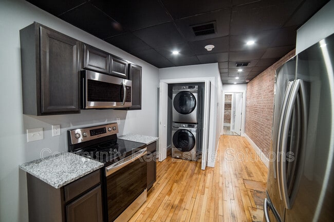 Building Photo - 22 State St