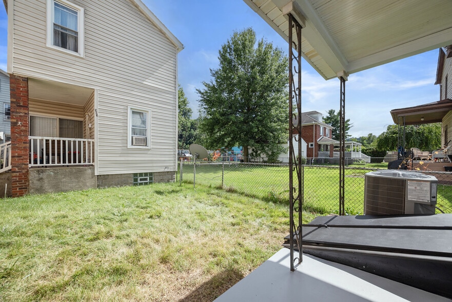 Building Photo - 503 3rd Ave