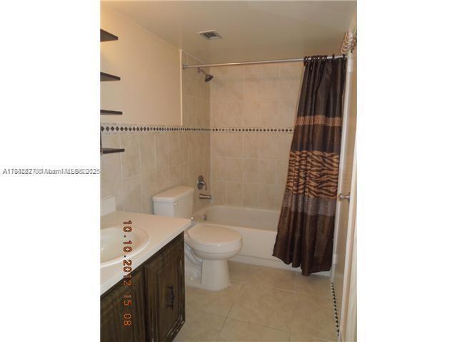Building Photo - 482 NW 165th St