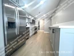 Building Photo - 2401 Collins Ave