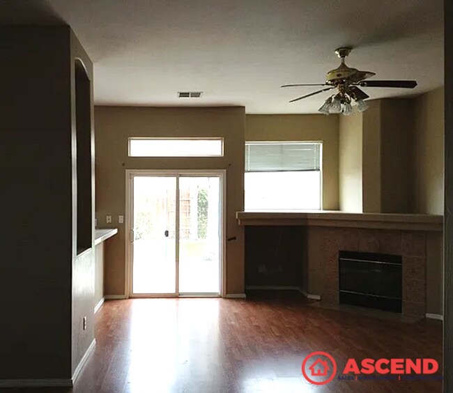 Building Photo - 5402 Grogan Dr
