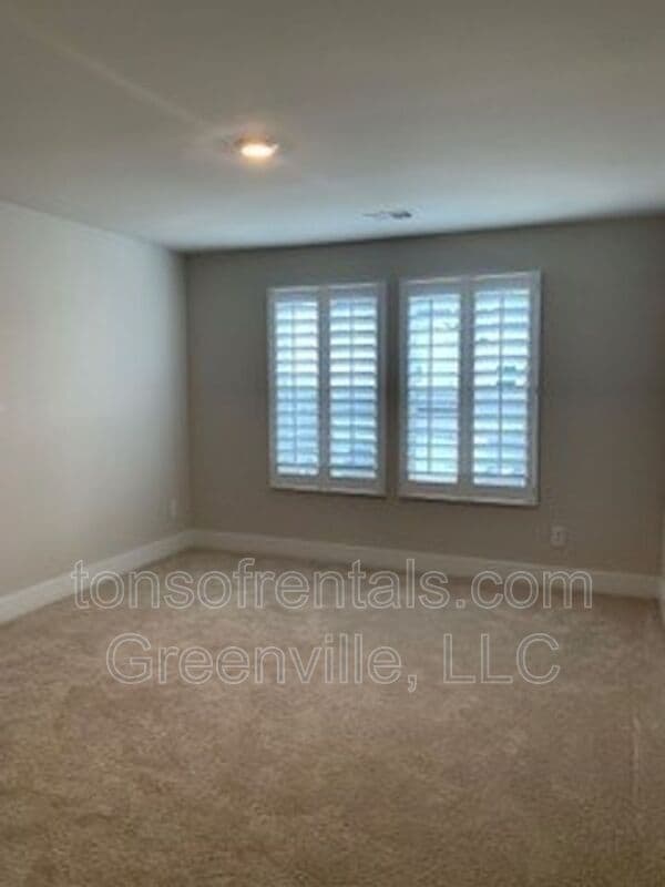 Building Photo - 34 Galley Ln