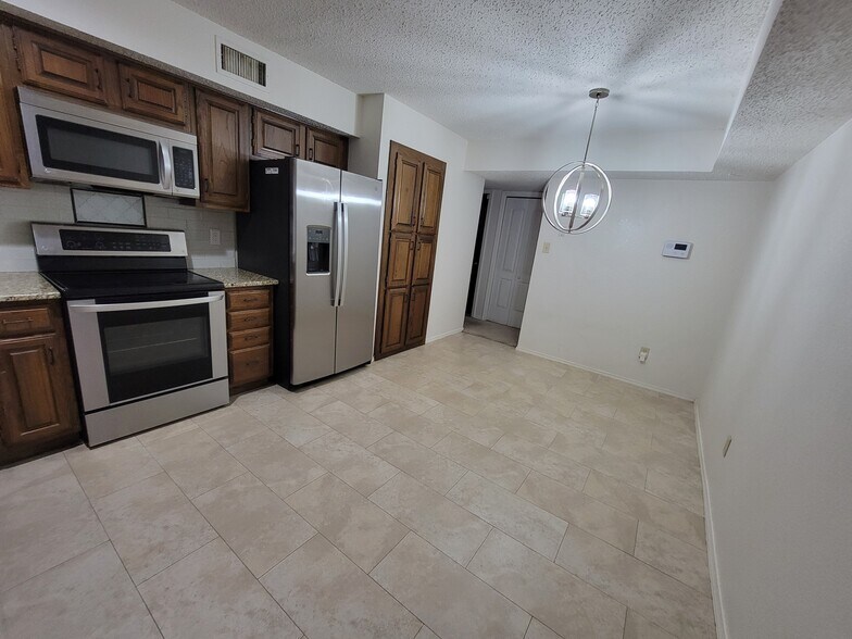 Eating Area - 3713 Glover Dr