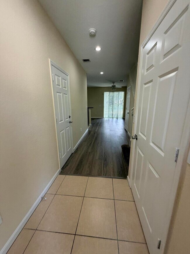 Building Photo - 969 Tortuga Dr