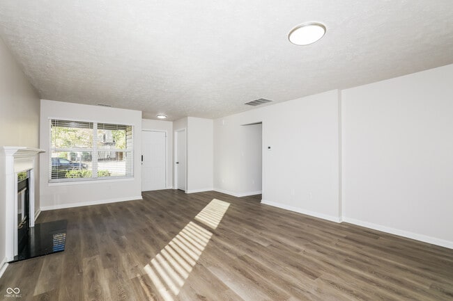 Building Photo - 11115 Dura Dr