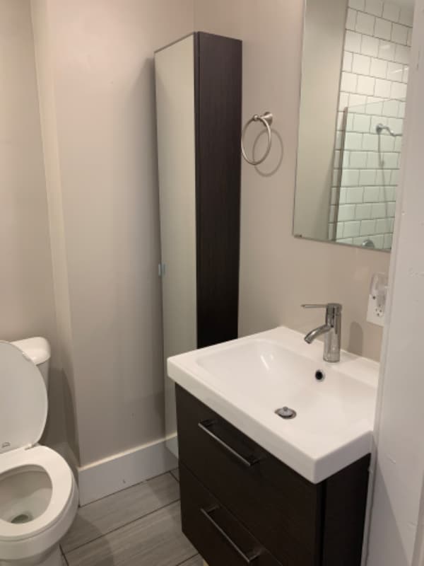 Building Photo - 259 W 4th Ave