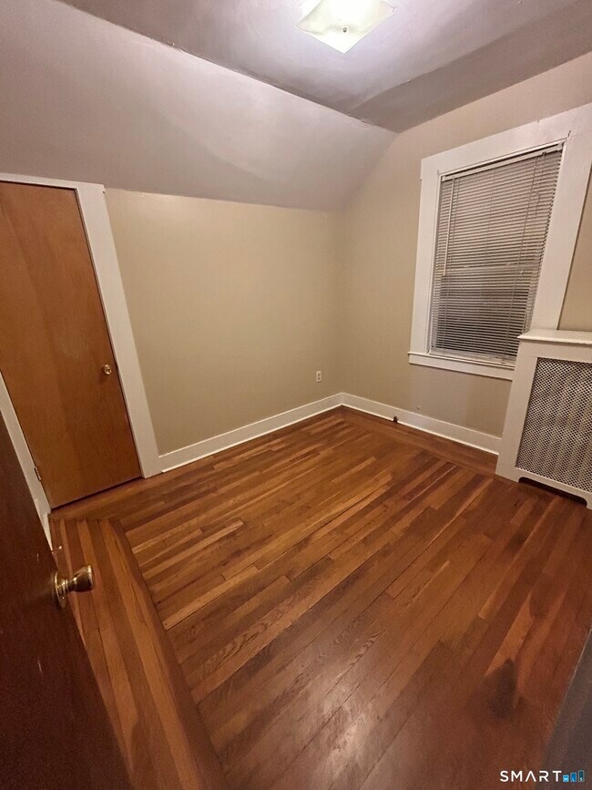 Building Photo - 54 Sherman Ave