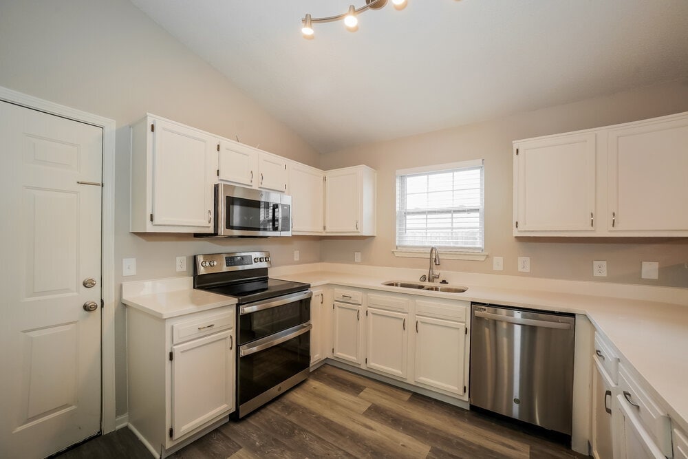 Building Photo - 4312 Village Trace Dr