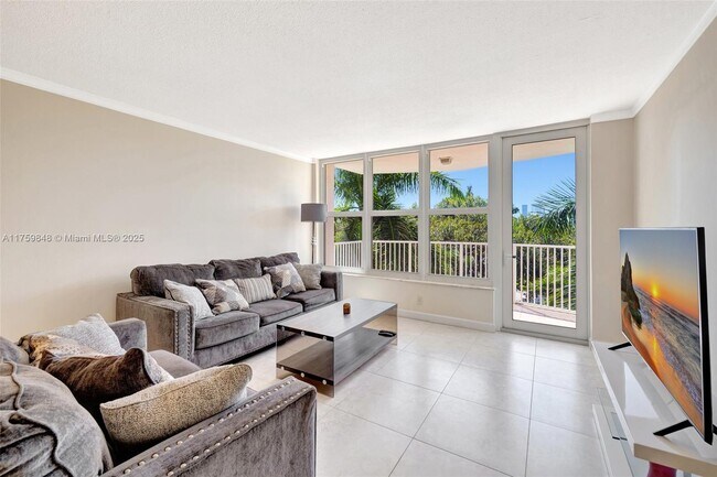 Primary Photo - 3181 S Ocean Dr