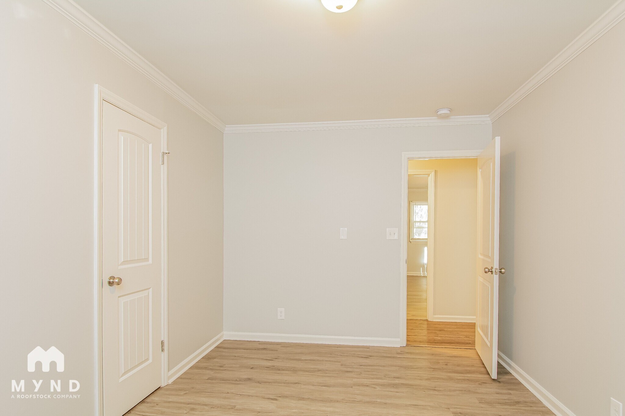 Building Photo - 2301 Charles St