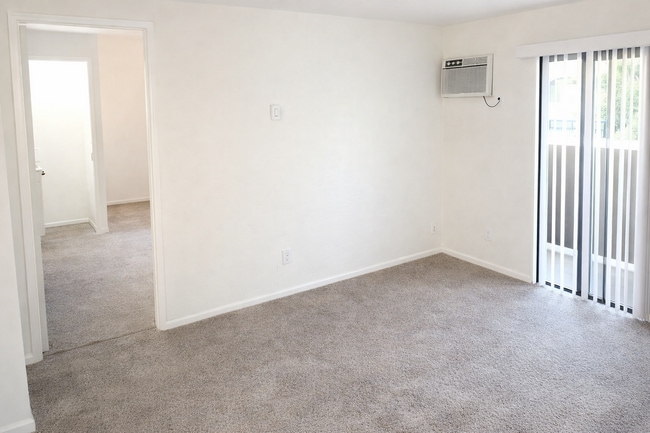 Building Photo - 2920 Briarwood Rd