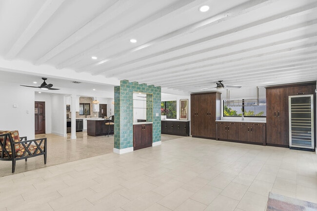 Building Photo - 901 Guava Isle