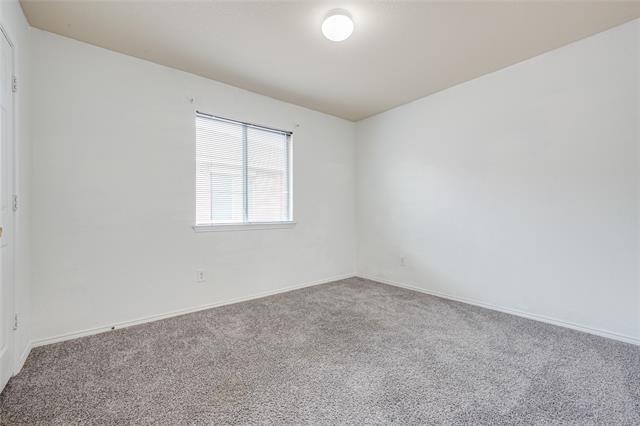 Building Photo - 2100 Pine Knoll Way