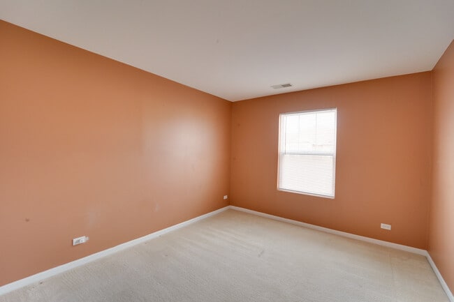 Building Photo - 1838 Crenshaw Cir