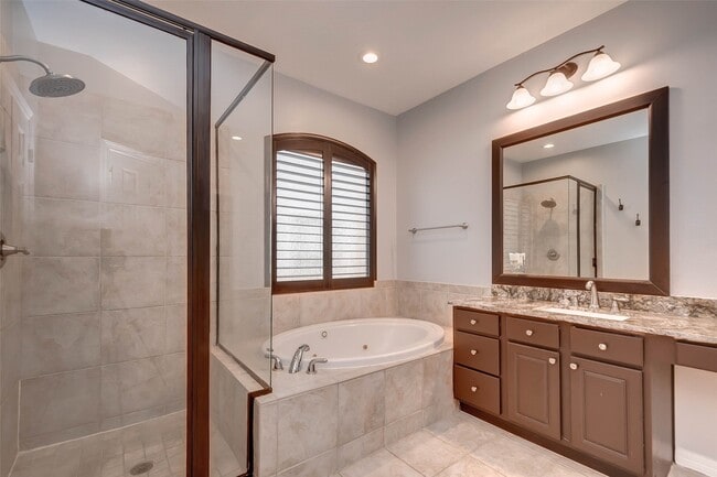 Building Photo - 1708 Utah St