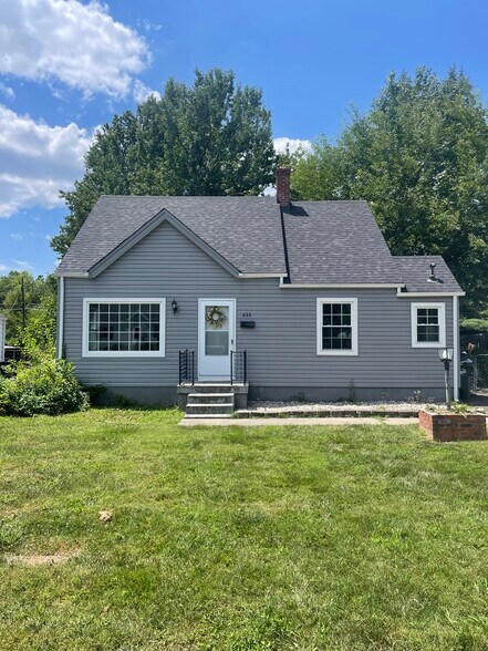 Building Photo - 622 Harris Plz