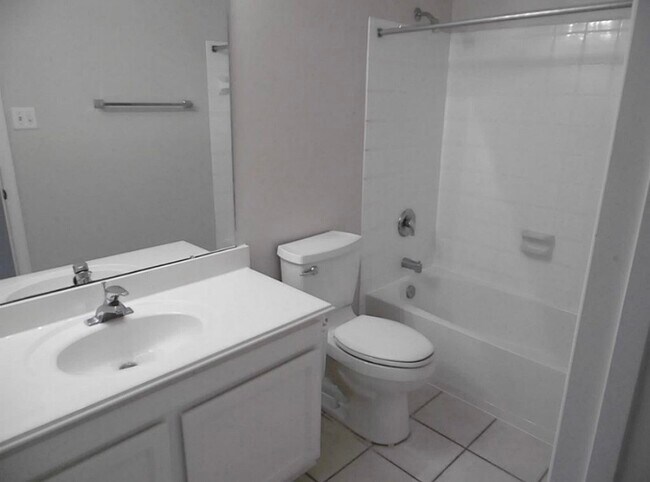 Building Photo - 1106 Kerri Ct