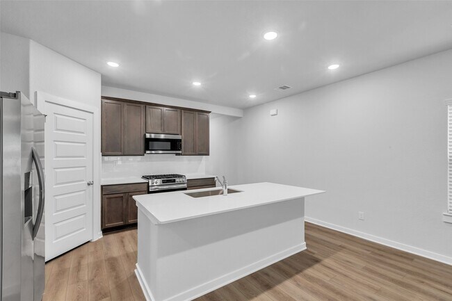 Building Photo - 8550 Blueberry Ash St