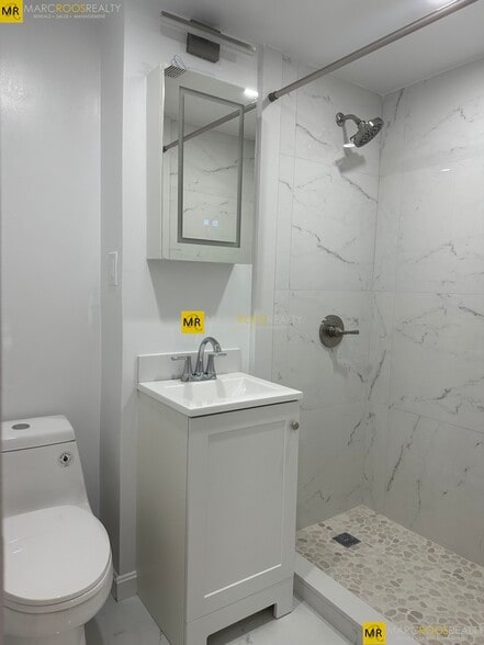 Building Photo - 476 Commonwealth Ave