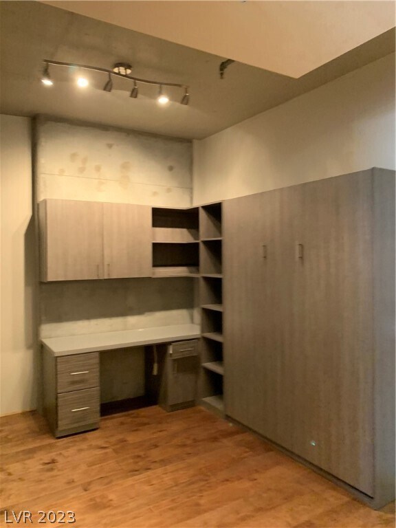 Building Photo - 353 E Bonneville Ave